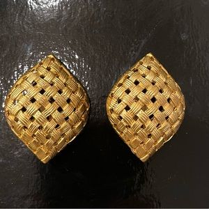 Vintage gold clip on earrings